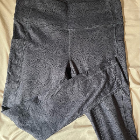 Athletic Leggings Women’s BRAND NEW - Picture 2 of 5
